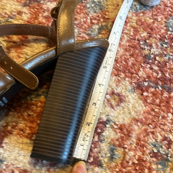 Forever 21 Brown Strappy High Platform Sandals size 7.5 - Picture 10 of 13